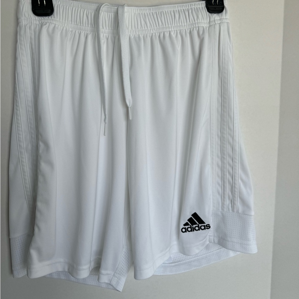 Adidas Men’s 7” Soccer Shorts—Medium, White